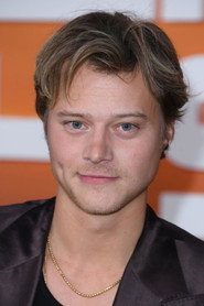 Rudy Pankow isScotty Landry